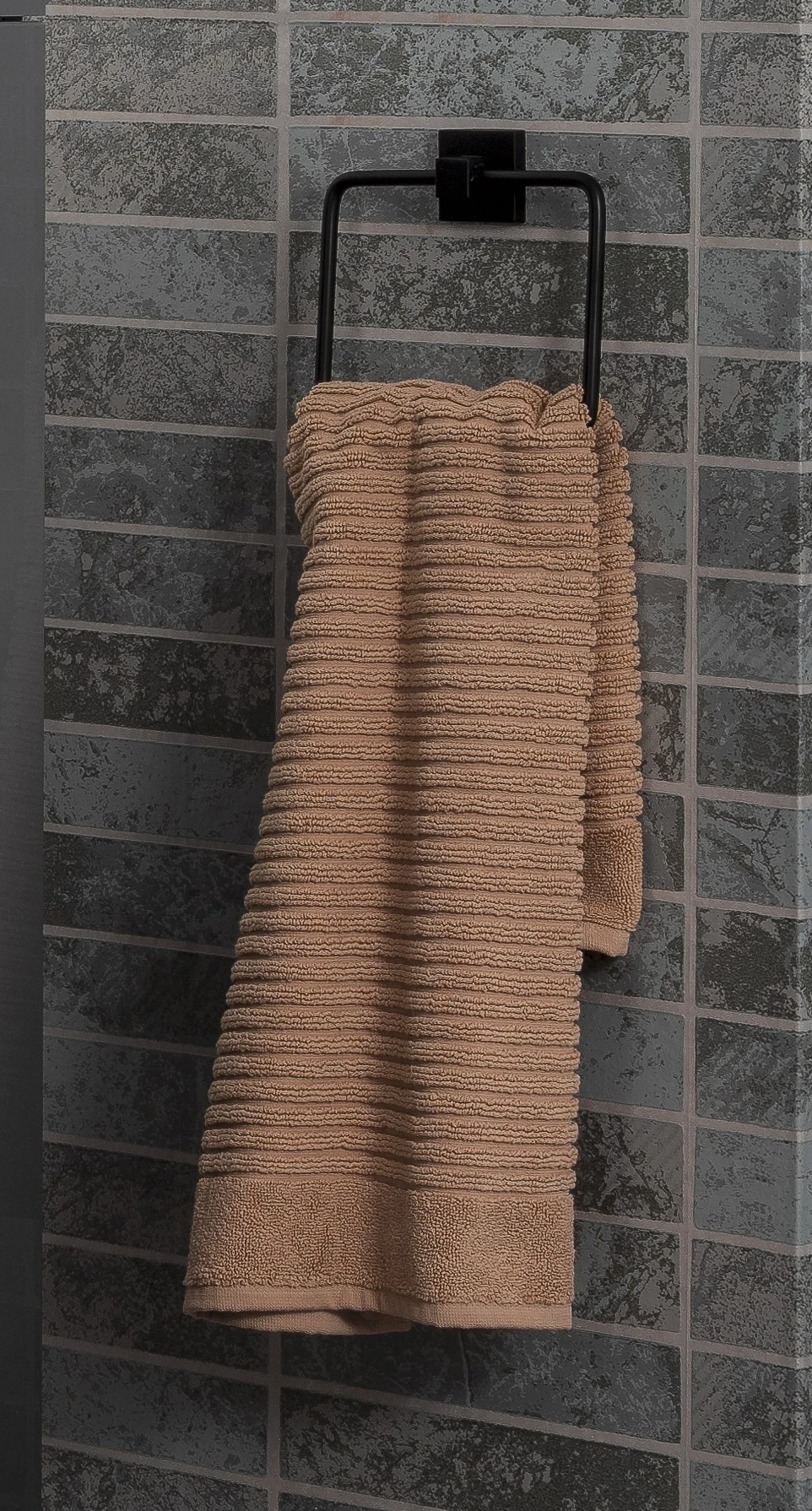 Fackelmann Handtuchring NY, Schwarz 4 Fackelmann Handtuchring NY, Schwarz – Bild 2