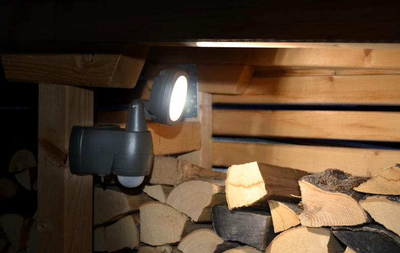 Brennenstuhl Batterie LED Strahler Lufos 200 IP 7 Brennenstuhl Batterie LED Strahler Lufos 200 IP – Bild 5