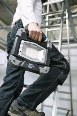 Brennenstuhl Mobiler Akku LED Strahler Bluetooth Toran -Heimtextilien 4007123663316 1171470302 a011 others