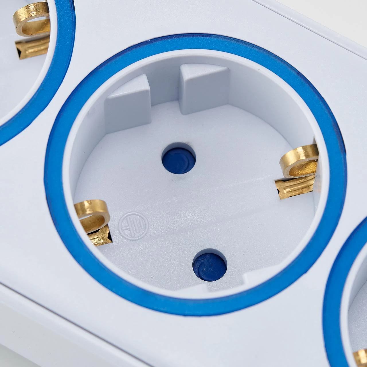 Blaupunkt Steckdosenleiste, 6-fach, 2m 4 Blaupunkt Steckdosenleiste, 6-fach, 2m – Bild 2