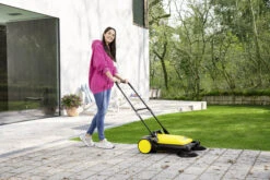 Kärcher Kehrmaschine S 4 Twin 15 Kärcher Kehrmaschine S 4 Twin -Heimtextilien s 4 twin driveway sweeping app 02 ci20 300 dpi jpg